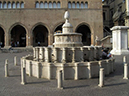 %_tempFileName800px-fontana_della_pigna_in_rimini%